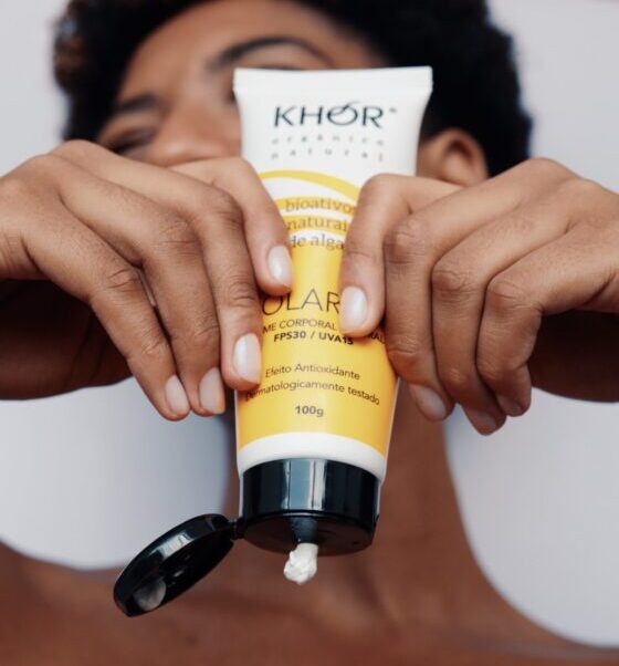 protetor solar KHOR na férias