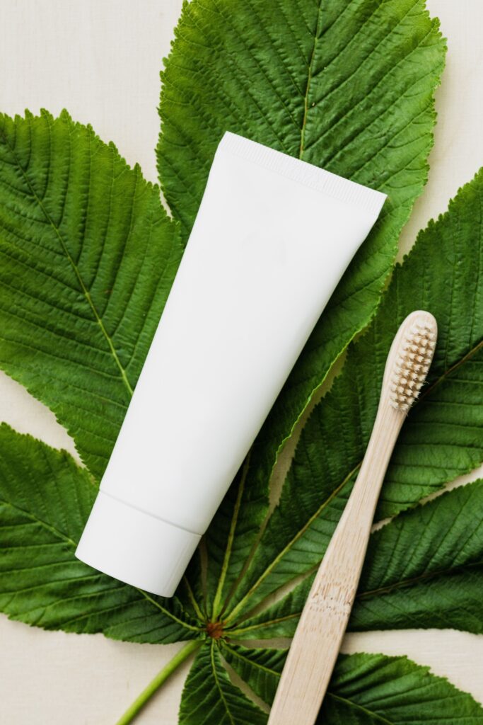 creme dental ingredientes naturais